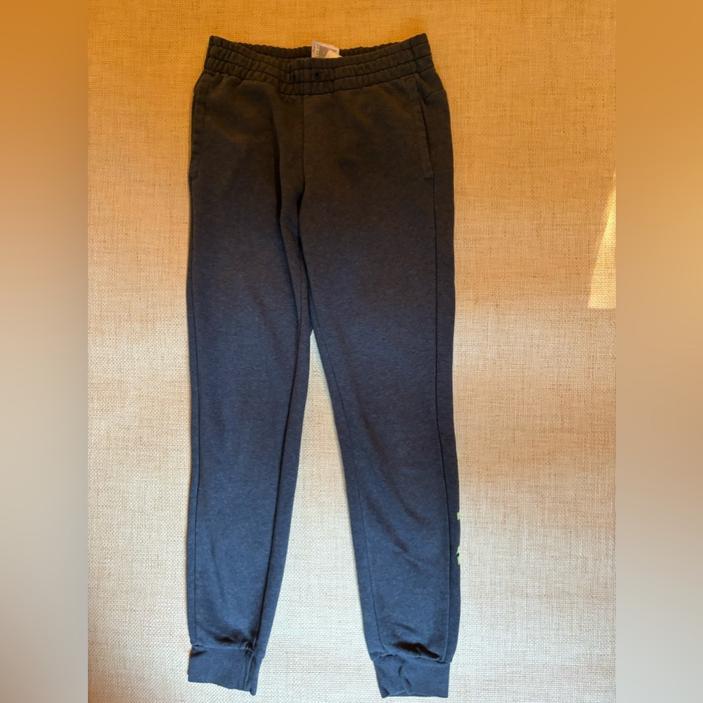 Adidas sweatpants size small
